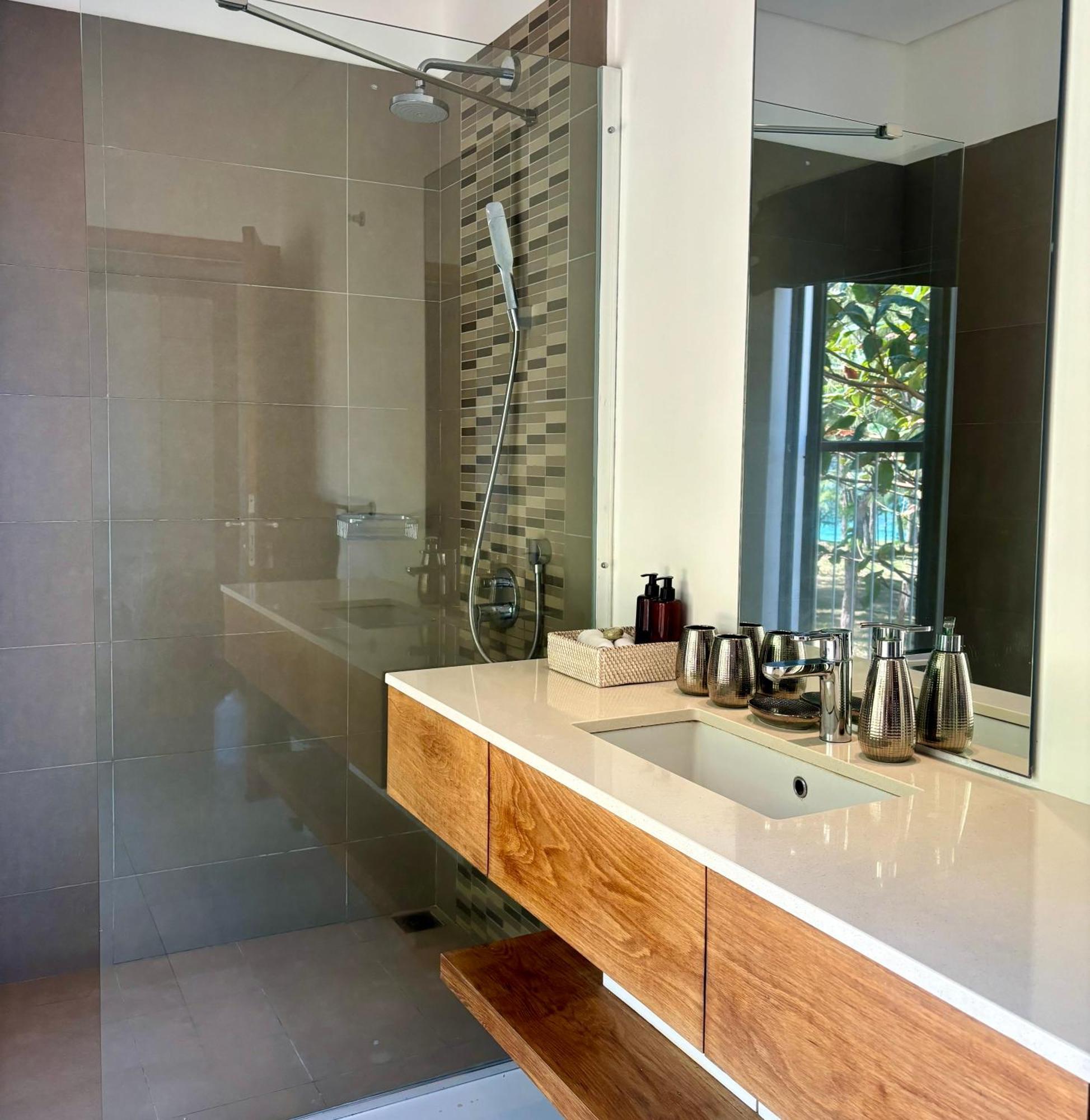 Luxury Apartment On The Beach Belle Mare Bagian luar foto