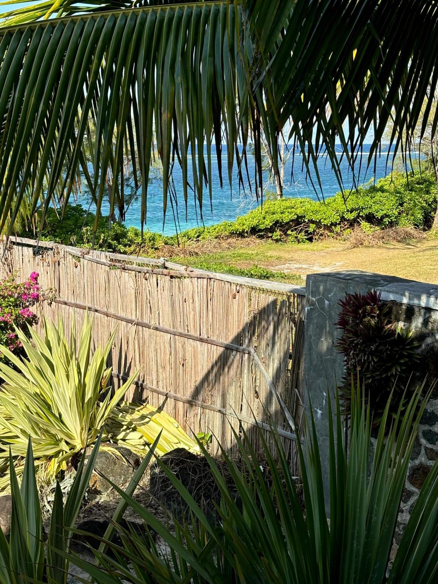 Luxury Apartment On The Beach Belle Mare Bagian luar foto