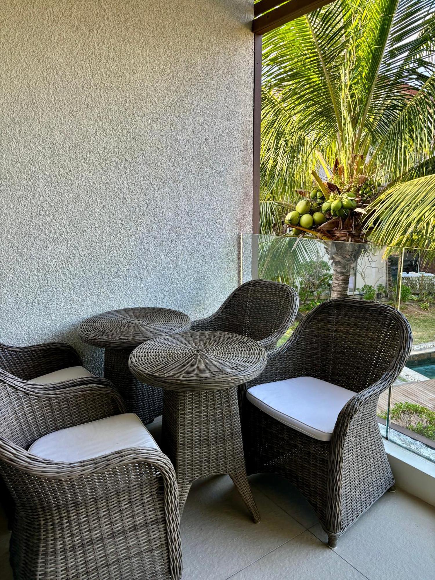 Luxury Apartment On The Beach Belle Mare Bagian luar foto