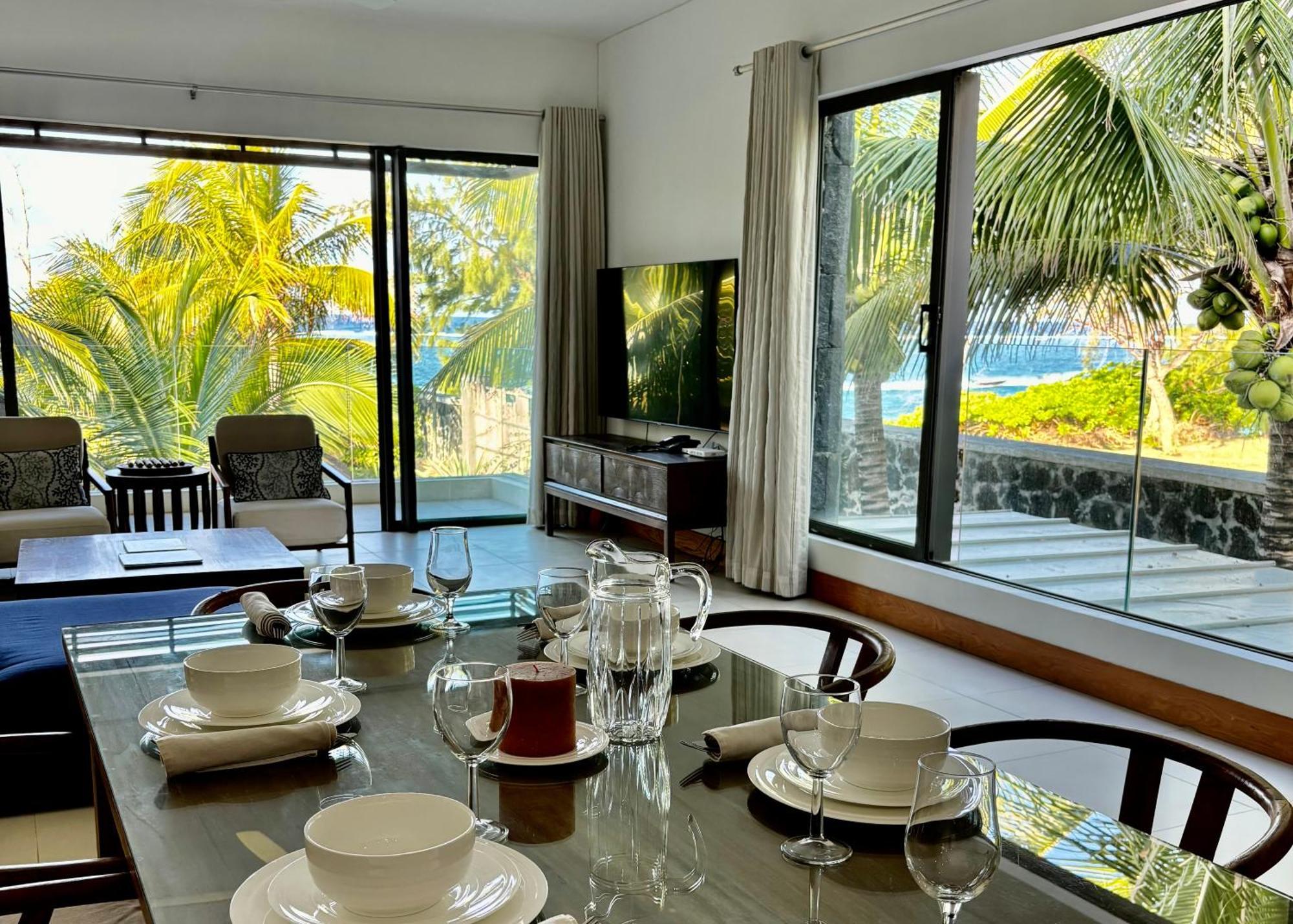 Luxury Apartment On The Beach Belle Mare Bagian luar foto